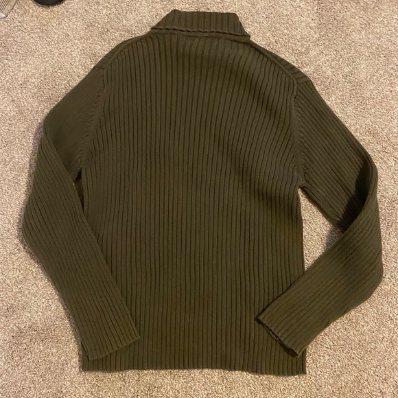 Green Sweater - Picture 2 of 3